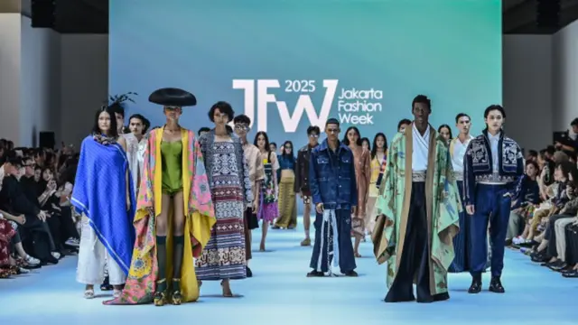 Jakarta Fashion Week 2025 Resmi Dibuka, Gaungkan Inovasi dalam Modernitas Kekayaan Warisan Budaya