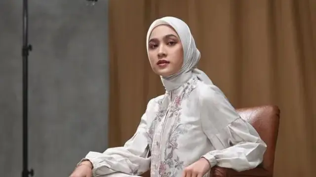 Cek 5 Gaya Simple namun Elegan ala Selebriti Indonesia, Bisa Jadi Inspirasi Outfit Lebaran 2025